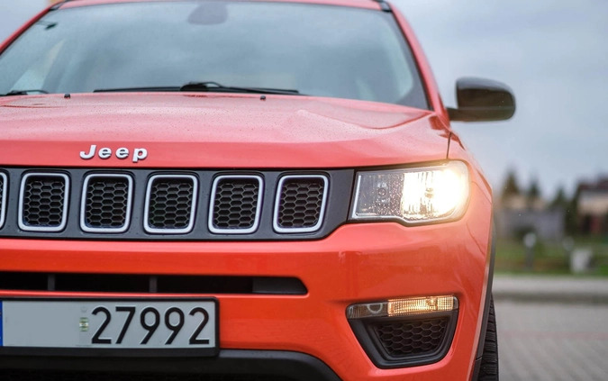 Jeep Compass cena 67900 przebieg: 109508, rok produkcji 2017 z Białystok małe 326